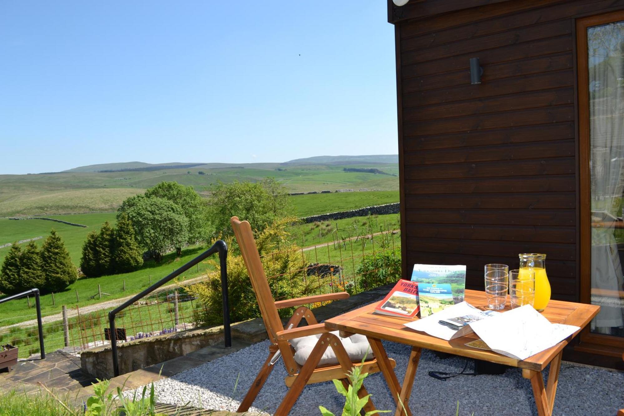 The Warren Lodge Cabin At Ashes Farm, Near Settle Exterior photo