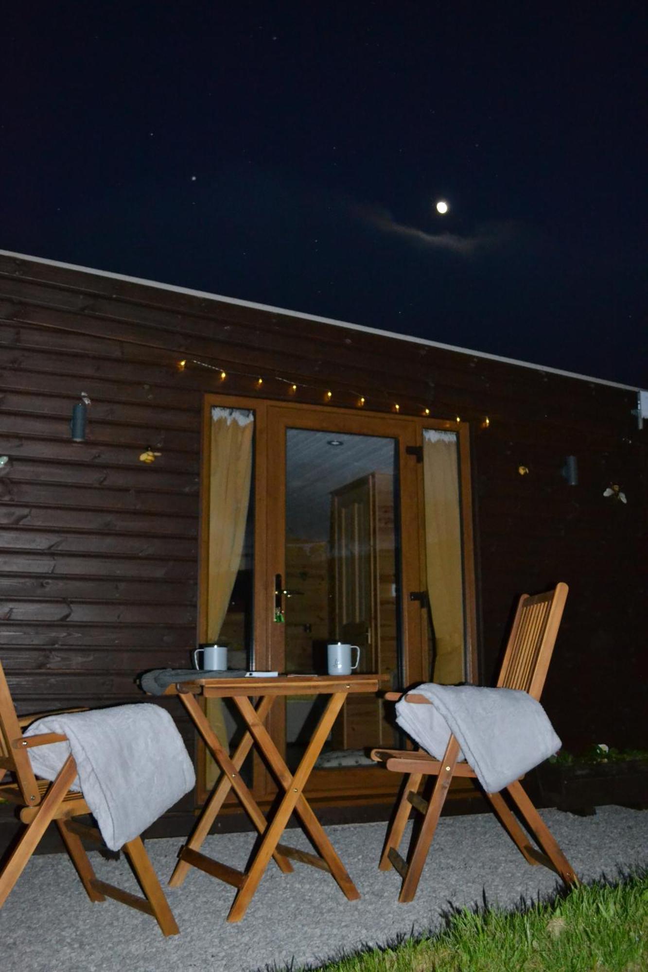 The Warren Lodge Cabin At Ashes Farm, Near Settle Exterior photo