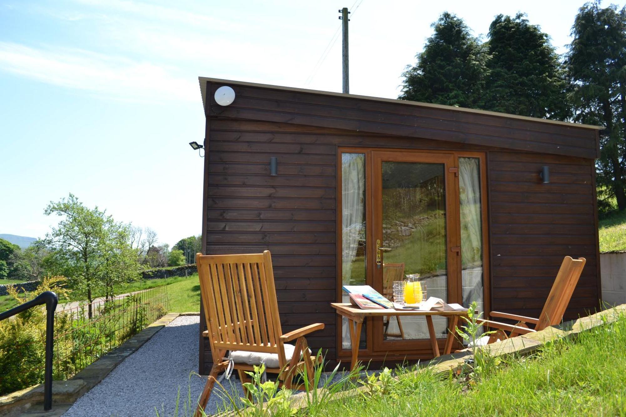 The Warren Lodge Cabin At Ashes Farm, Near Settle Exterior photo